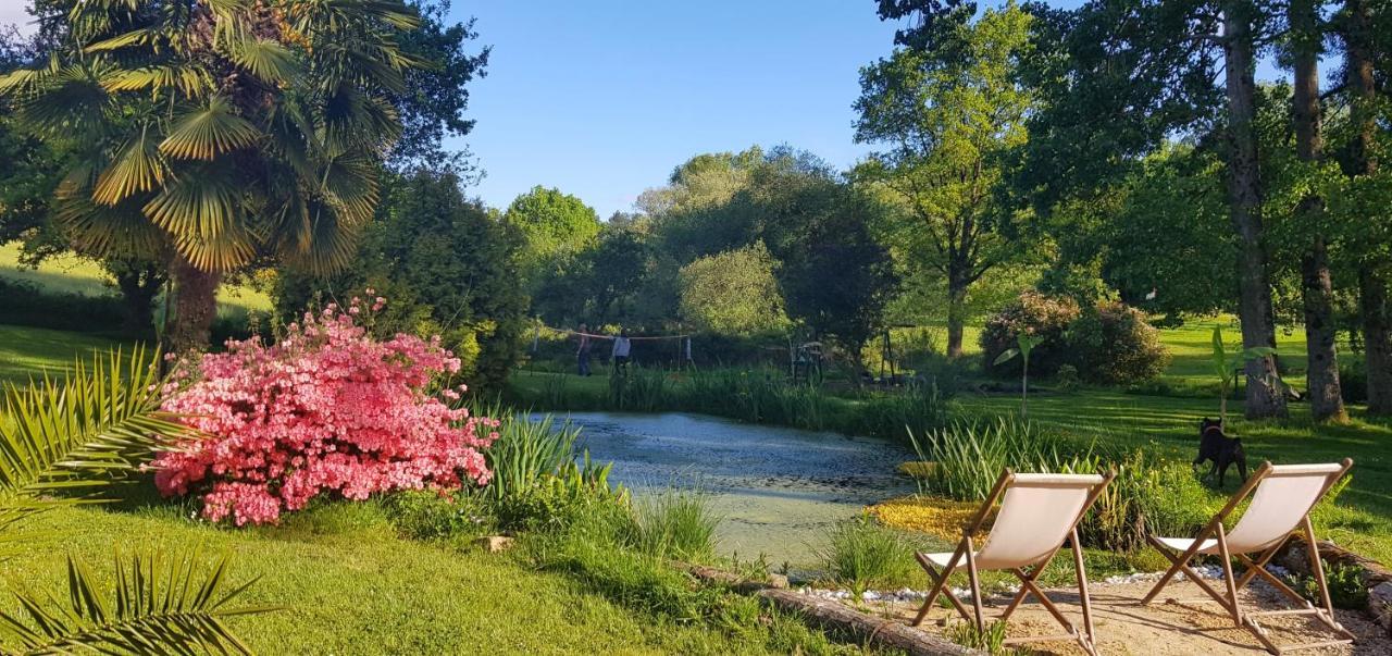 Le Vieux Moulin Gites - A Charming Stone Cottage With Garden View And Seasonal Pool Guégon Eksteriør bilde